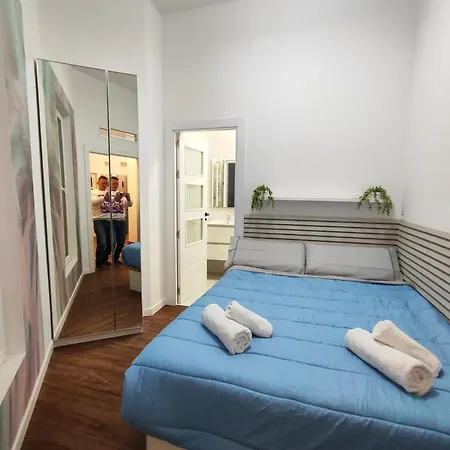 Reina Apartment Valencia