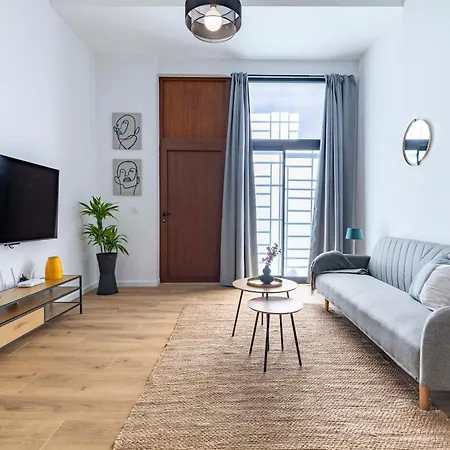 Travel Habitat Sant Isidre Apartment