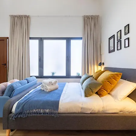 Apartamento Travel Habitat Patraix Con Terracita *