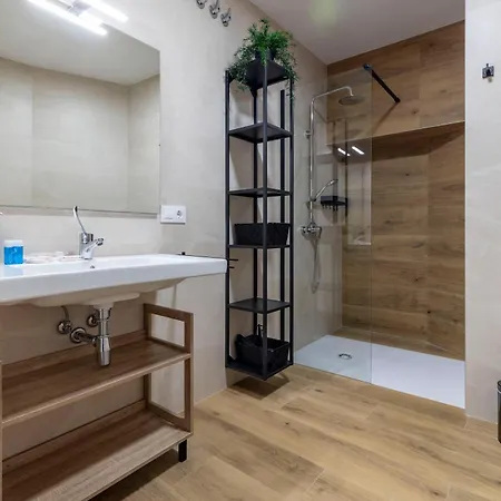 Travel Habitat Patraix Con Terracita