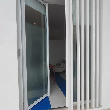 Carisan2 - Fully Equipped, 6 Min To Apartamento