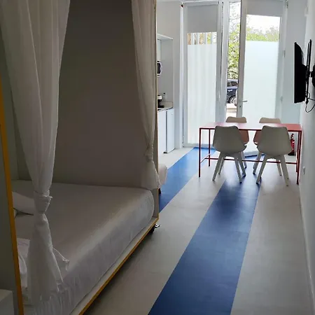 Carisan2 - Fully Equipped, 6 Min To *