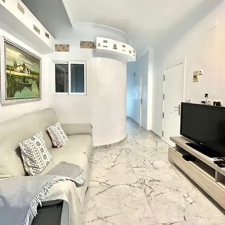 Luminoso Cerca De La Playa Y Puerto 公寓 *