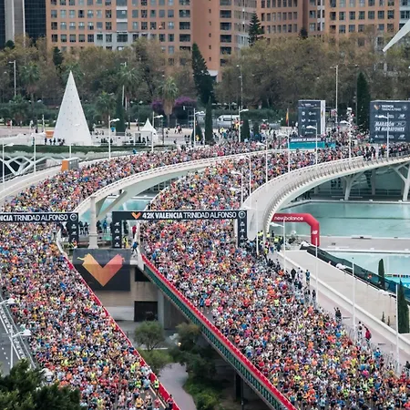 Luminoso. Comodo. Acogedor. Wifi. Junto A Ave