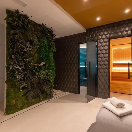 Ξενοδοχείο Neptuno Playa & 4*