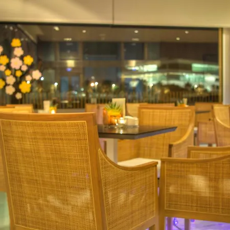 Отель Neptuno Playa &
