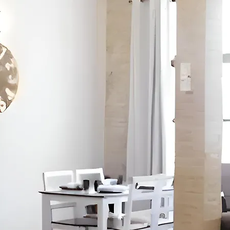 Serranos Flat By Concept Flats