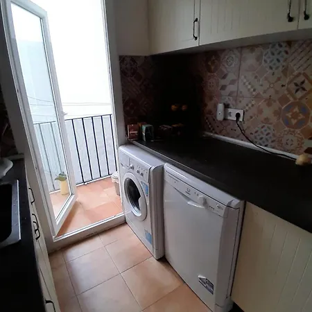 Apartment Kleines Gemuetliches Zimmer In Gemeinsamer Wohnung Mit Geteiltem Bad