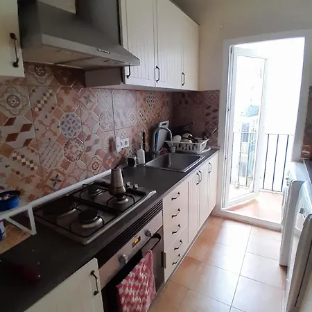 Apartment Kleines Gemuetliches Zimmer In Gemeinsamer Wohnung Mit Geteiltem Bad *