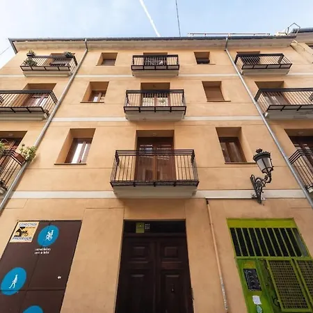 Apartment Attic Ciutat Vella/wifi/city Center *