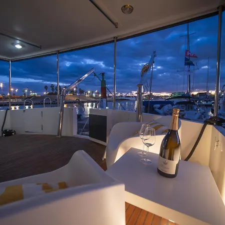 Hotel en barco Master&commander