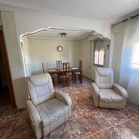 Piso Completo Cerca De Artes Y Ciencias バレンシア