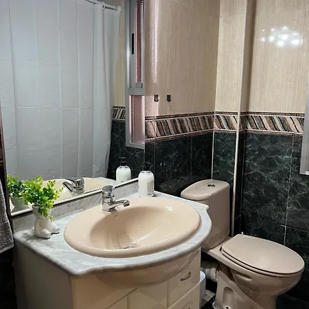 Piso Completo Cerca De Artes Y Ciencias バレンシア