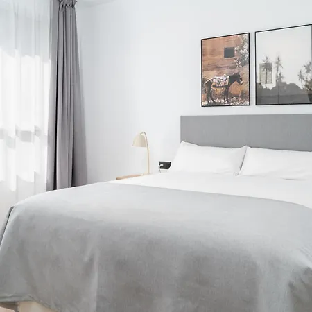 Апарт-отель Carrer D'antonio Ferrandis 4*