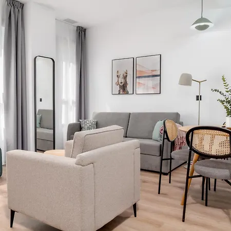 Limehome Carrer D'antonio Ferrandis Валенсия