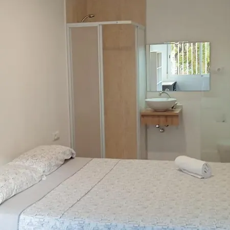 Y Suite. Upv, Uv Y Playa Valência