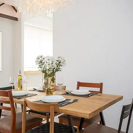Singularstays Tinglado Ii *