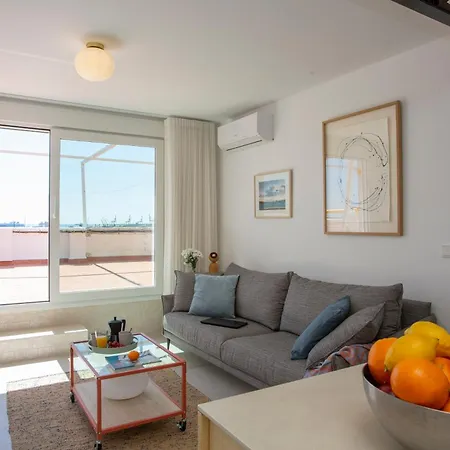 Singularstays Tinglado Ii Apartment