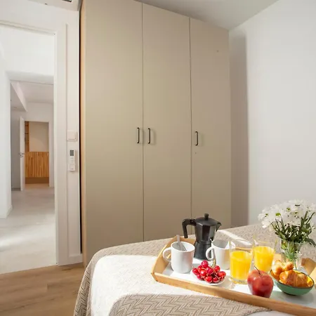 Apartment Singularstays Tinglado Ii