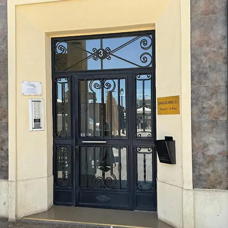 Apartment Singularstays Tinglado Ii *