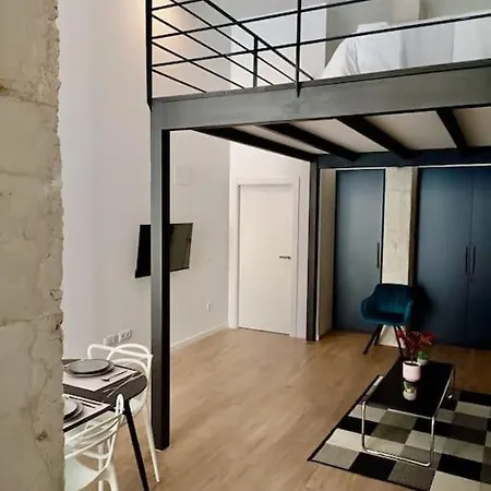アパート Stylish Loft In Vibrant