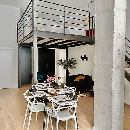 アパート Stylish Loft In Vibrant *