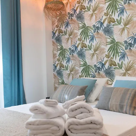 Con Piscina Y Terraza * Valencia