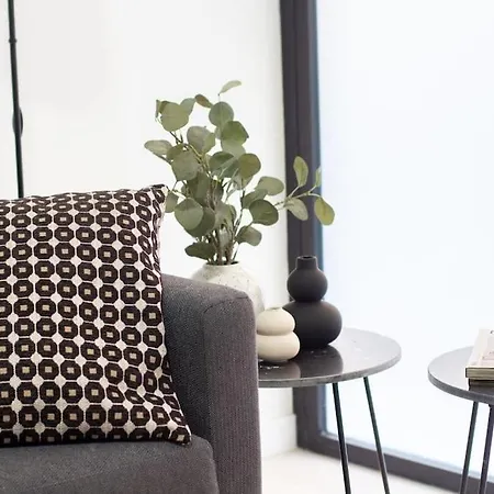 Vlc Host - Manya Apartment *