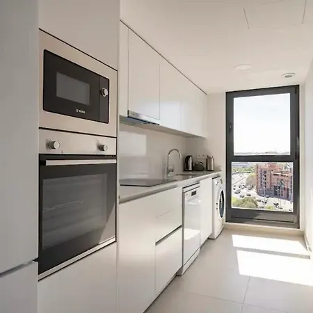 Time Suits With Beautiful View And Pool Appartement Valence