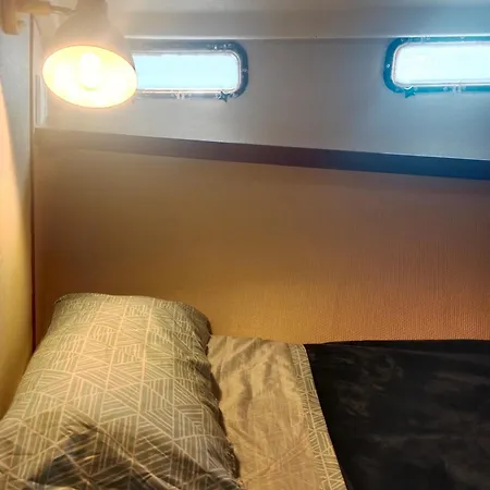 Velero Whimsy Valencie