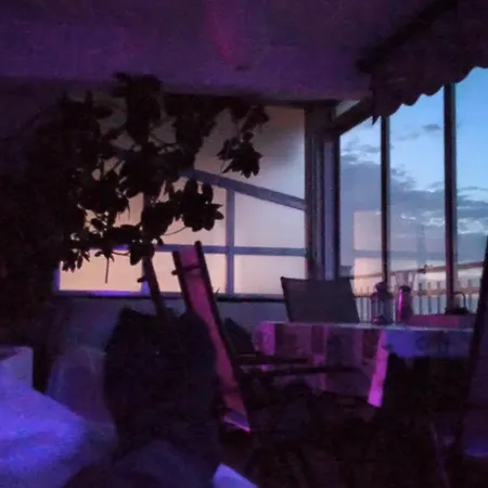 Blue Double Private At Front - En La Playa Piso Compartido Homestay Valencia