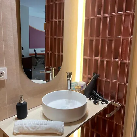 Osito Hub - Pintor Nicolau Apartman