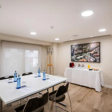 Hotel Melia Plaza 4*