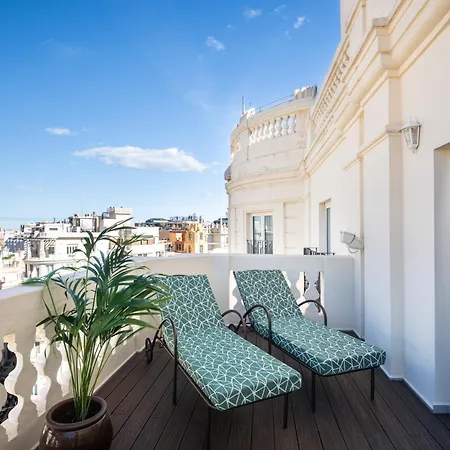 Melia Plaza 4*
