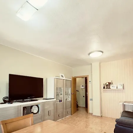 Avenida Del Puerto Private Homestay *