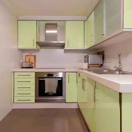 Luxotica Gardens Apartment