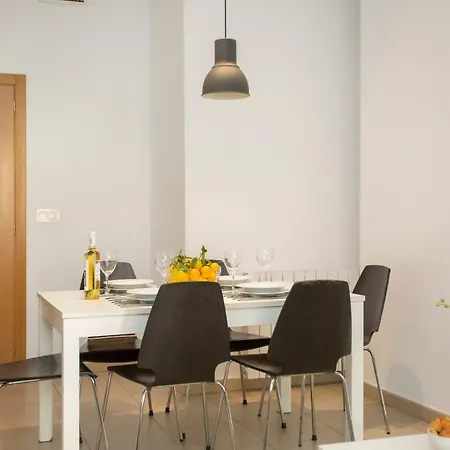 Apartamento Singularstays Mar44 *
