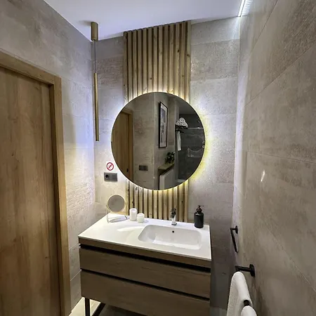 Magnifica Vivienda A Estrenar Junto A Plaza Espana Valenza