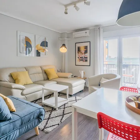 Junto Al Oceanográfic Valencia