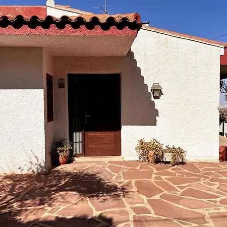 Mediterranean House In 度假居