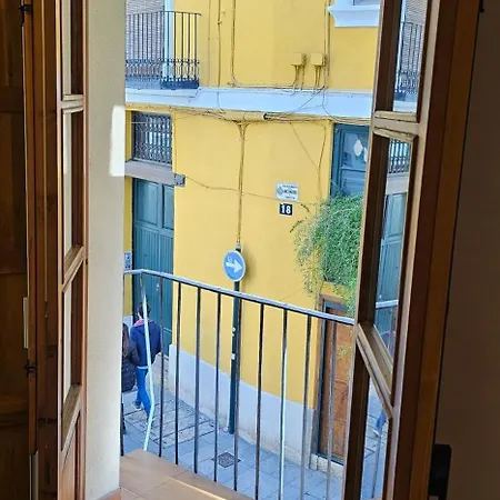 Apartment Vacansis Plaza De La Reina Valencia