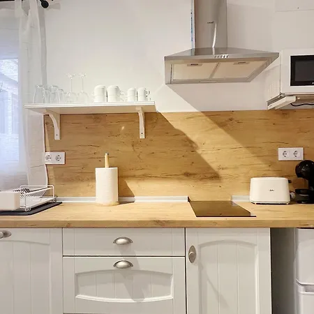 Apartamento Encantador Vigas De Madera *
