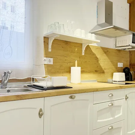 Apartamento Encantador Vigas De Madera