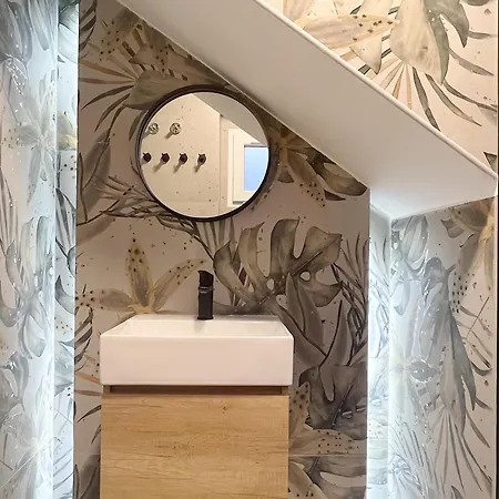 Encantador Vigas De Madera Apartment