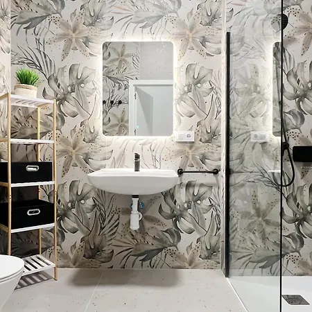 Encantador Vigas De Madera Apartamento Valência