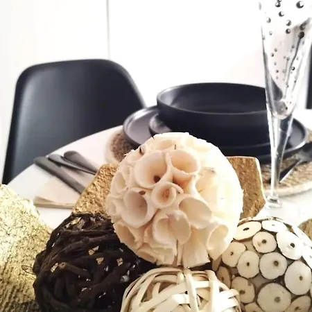 Elegante Bajo En * فالنسيا