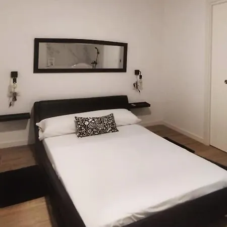 Elegante Bajo En Apartment