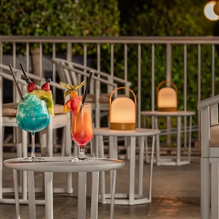 瓦伦西亚媒介酒店 4*