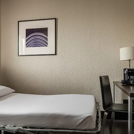 瓦伦西亚媒介酒店