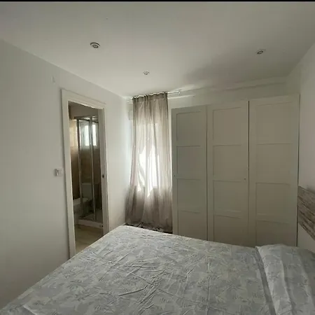 Tranvia Malvarrosa Guest house Valencia